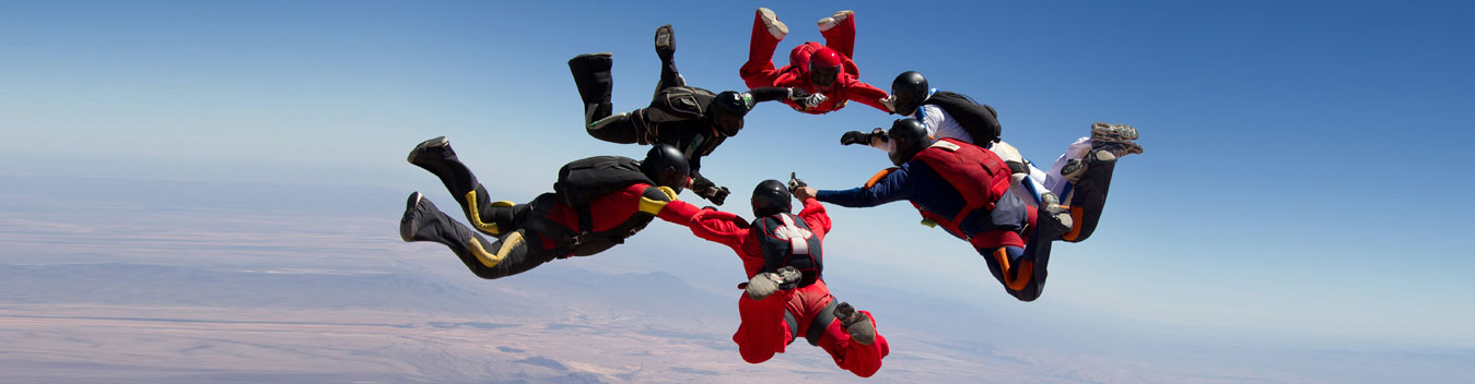 image of group of people skydiving in dubai
