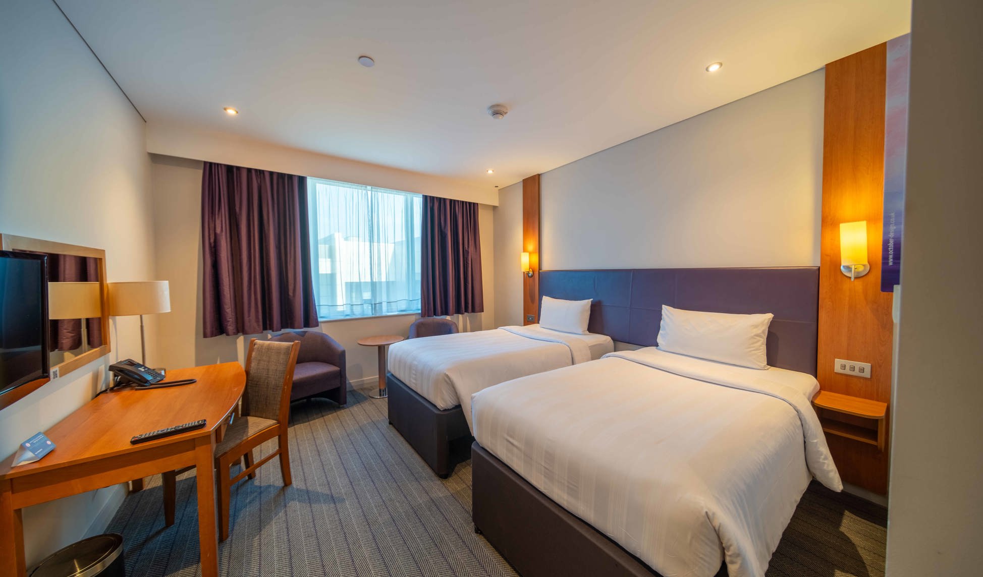 Premier Inn Abu Dhabi Airport (Business Park) Hotel Twin Room