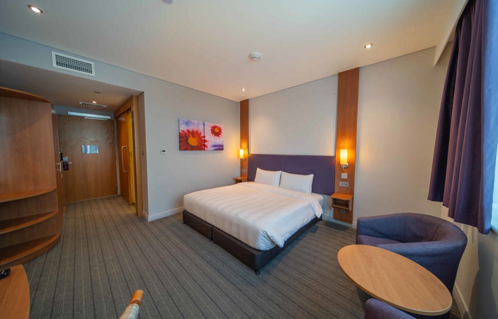 Accessible Room at Premier Inn Abu Dhabi Airport (Business Park) Hotel